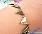 Pretty retro copper 3d triangle rivets hand chain bracelet jewelry punk style