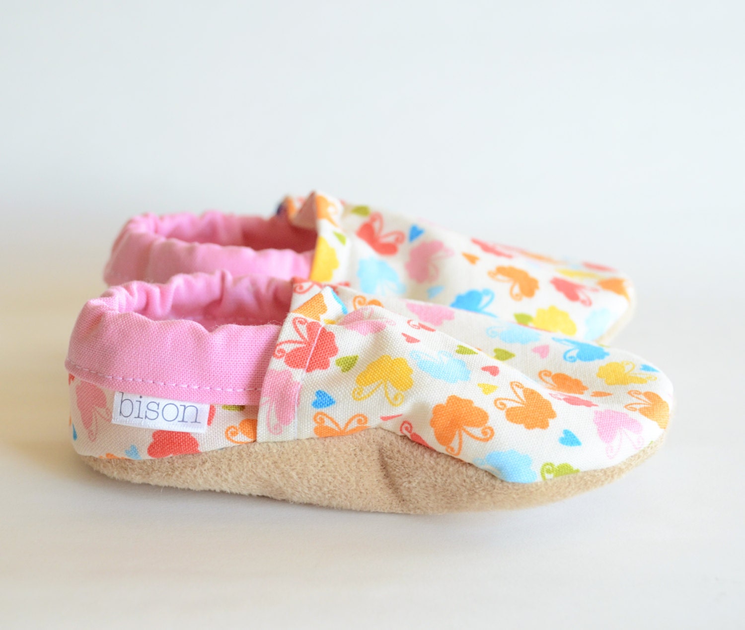 Butterfly Bison Booties Size 0 to 6 Months Newborn Infant baby girl pastel pink
