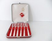 Silver Plated Cake Forks. Pastry Forks. Boxed Set of Six Forks. Viners Silver Rose. Made in England.  Afternoon Tea.  Flatware.