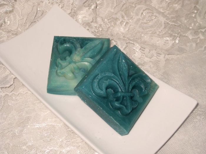 Tea Tree Cold Process Shea Butter All Natural Vegan Handmade Soap, Rustic Fleur De Lis Design