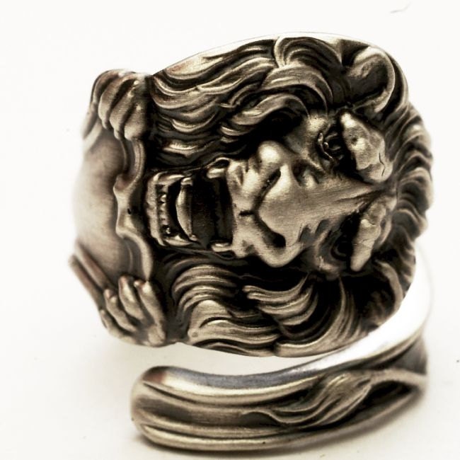 RESERVED FOR (mfosgate09) Victorian Lion Souvenir Sterling Silver Spoon Ring, Handmade to your size (4127)