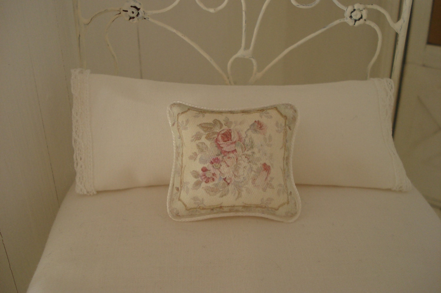 1:12 scale cushion  for dollhouses