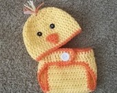 Easter Chick Beanie Hat and Diaper Cover............newborn or 3-6 months