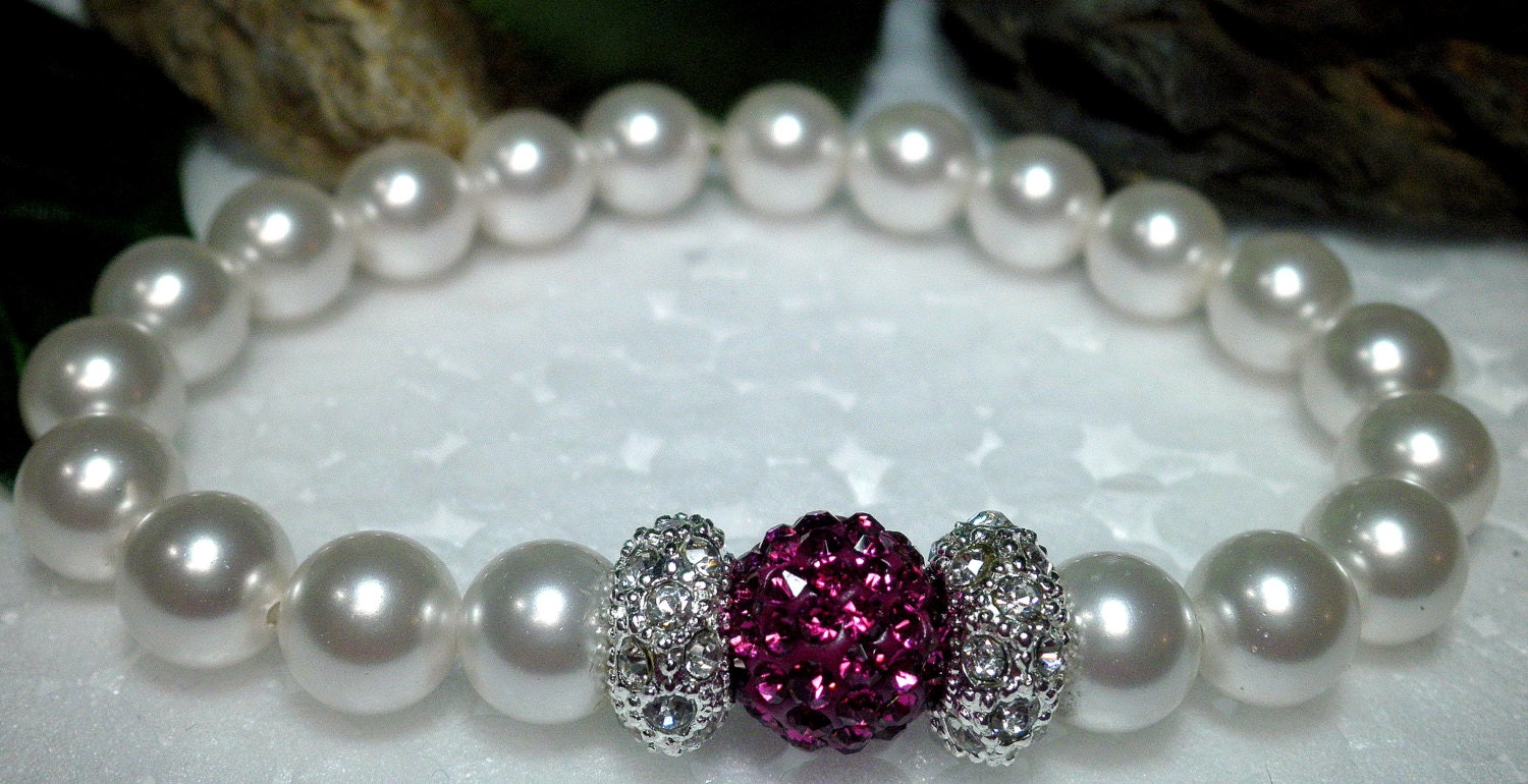 Beautiful Pink Rhinestone Stretch Bracelet