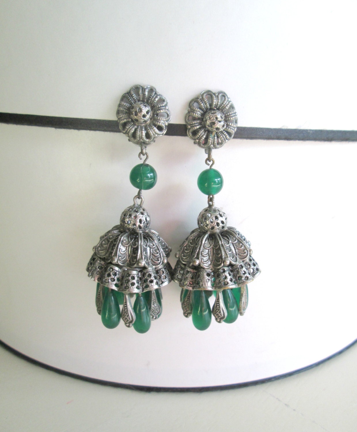 Vintage Gypsy Dangling Earrings Clip On Silver Filagree Green Stones Jewelry