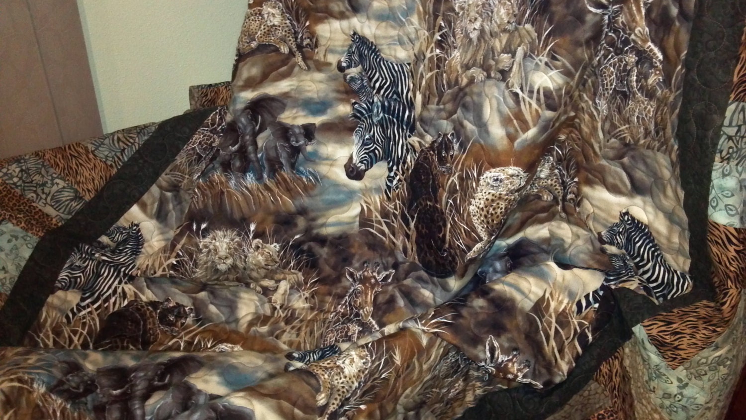 Wild Animal Safari Lap Cozy, Toddler, Baby, Man, Den,  Quilt