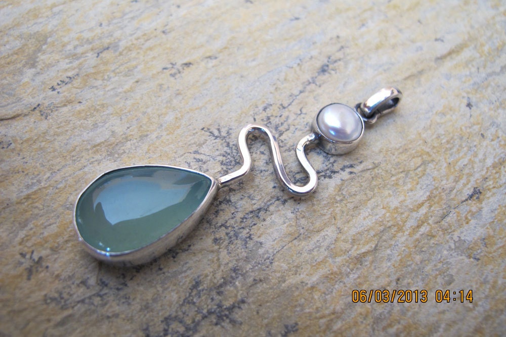 Chalsedony Pearl Silver Pendant
