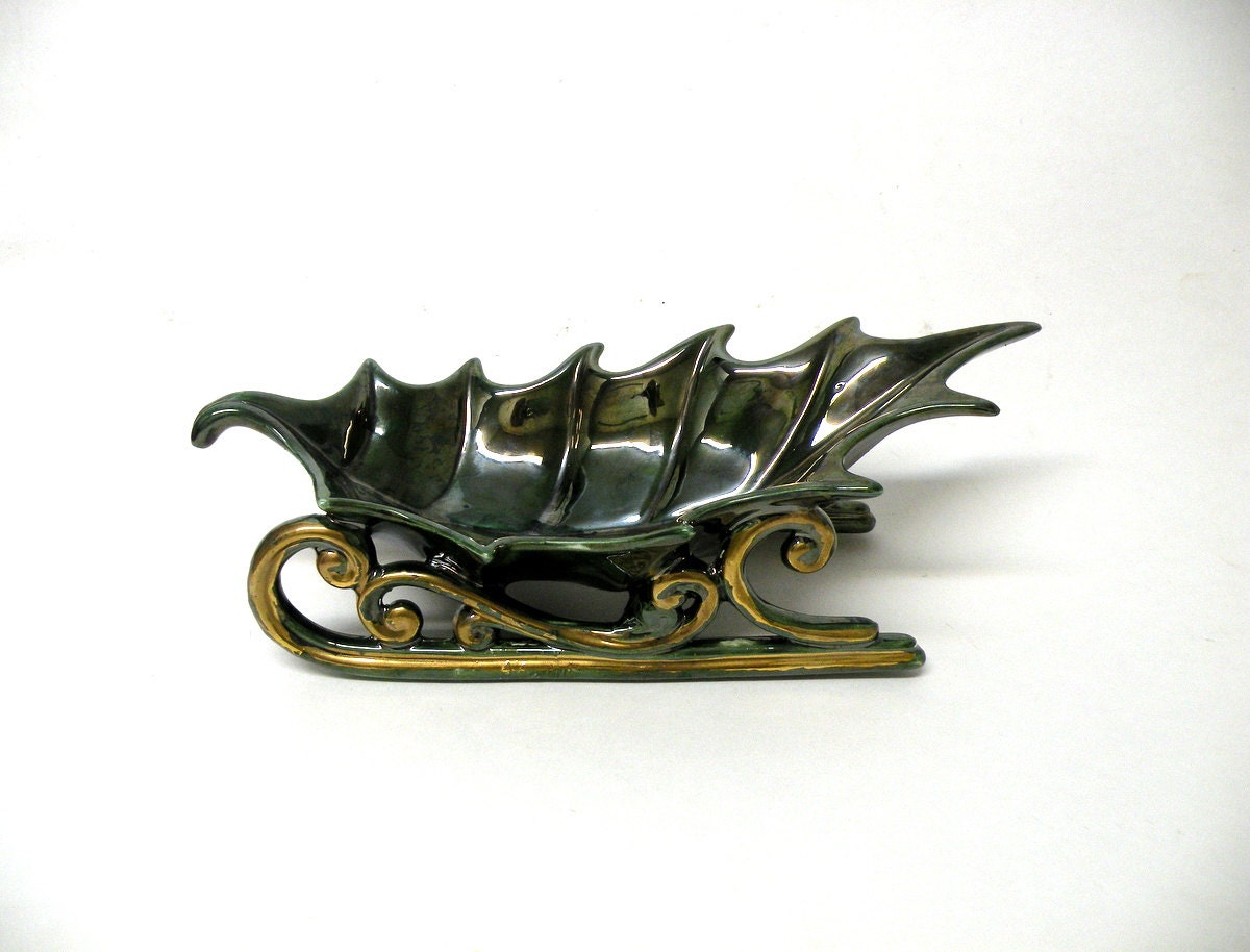 Vintage Ceramics Holly Leaf Sleigh, Emerald Green, Color Trends, Elegant Candy Dish