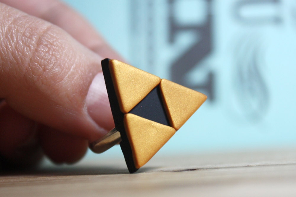 Legend of Zelda Triforce symbol Ring