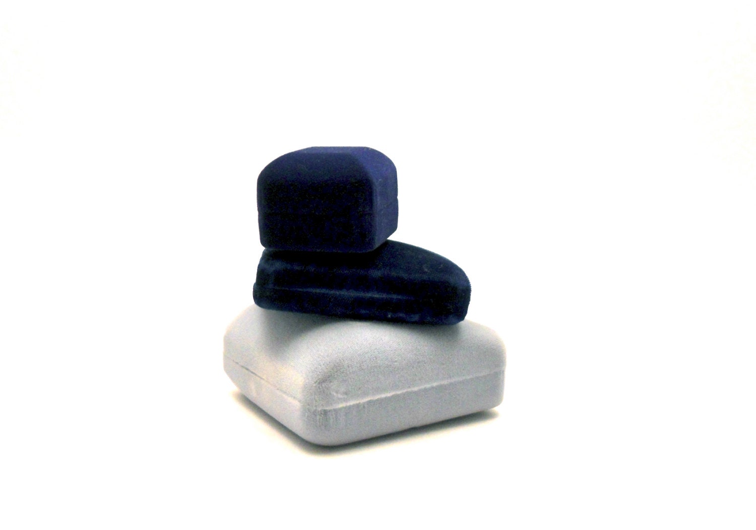 Blue Velvet - Jewelry Clam Boxes - set of 3