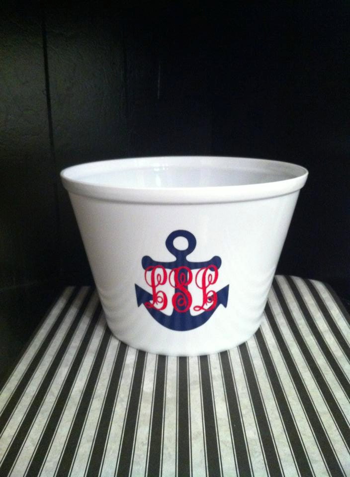 Personalized Bucket/Party Favor/Gift Bucket/Ice Bucket