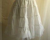 White petticoat M -Steampunk -Gothic-Lolita -Moulin Rouge -Cabaret -Bettie Page -Victorian -Burlesque -Ruffles -(Bitter & Sweet)