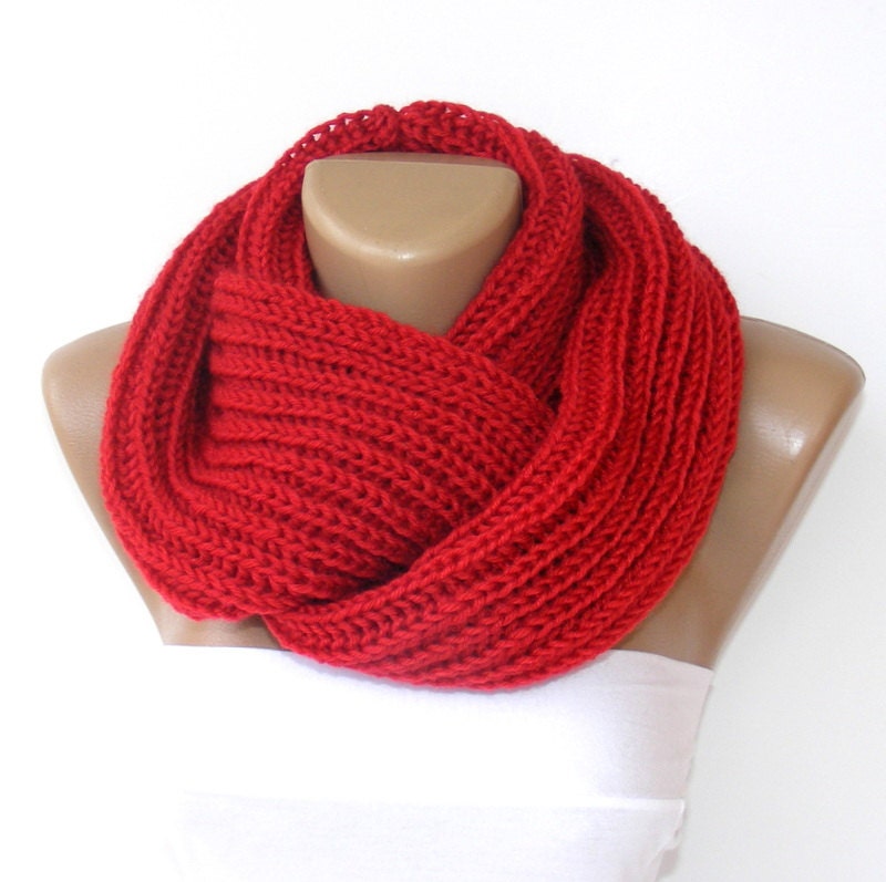 red Knitted infinity Scarf  Block Infinity Scarf. SOFT Loop Scarf, Circle Scarf, Neck Warmer. red Crochet Infinity scarves