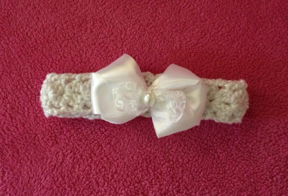 White headband with handmade bow - newborn