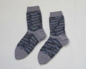 Knit socks grey medium sized (Women Size US 7.5-8.5, UK 5-6, Europe 38-39)