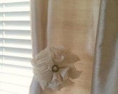 ONE Light Color Burlap Magnetic Tie Back 6.5" Flower