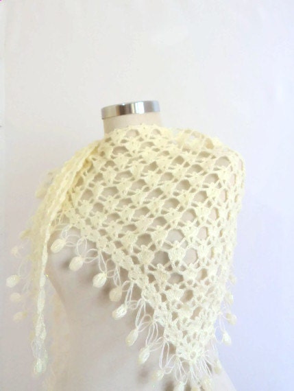 Ivory shawl, bonnet hot new knitting handmade crcohet wedding bridal shawl.knitting, fashion,shrug,stole, capelet, cream, women, scarflette
