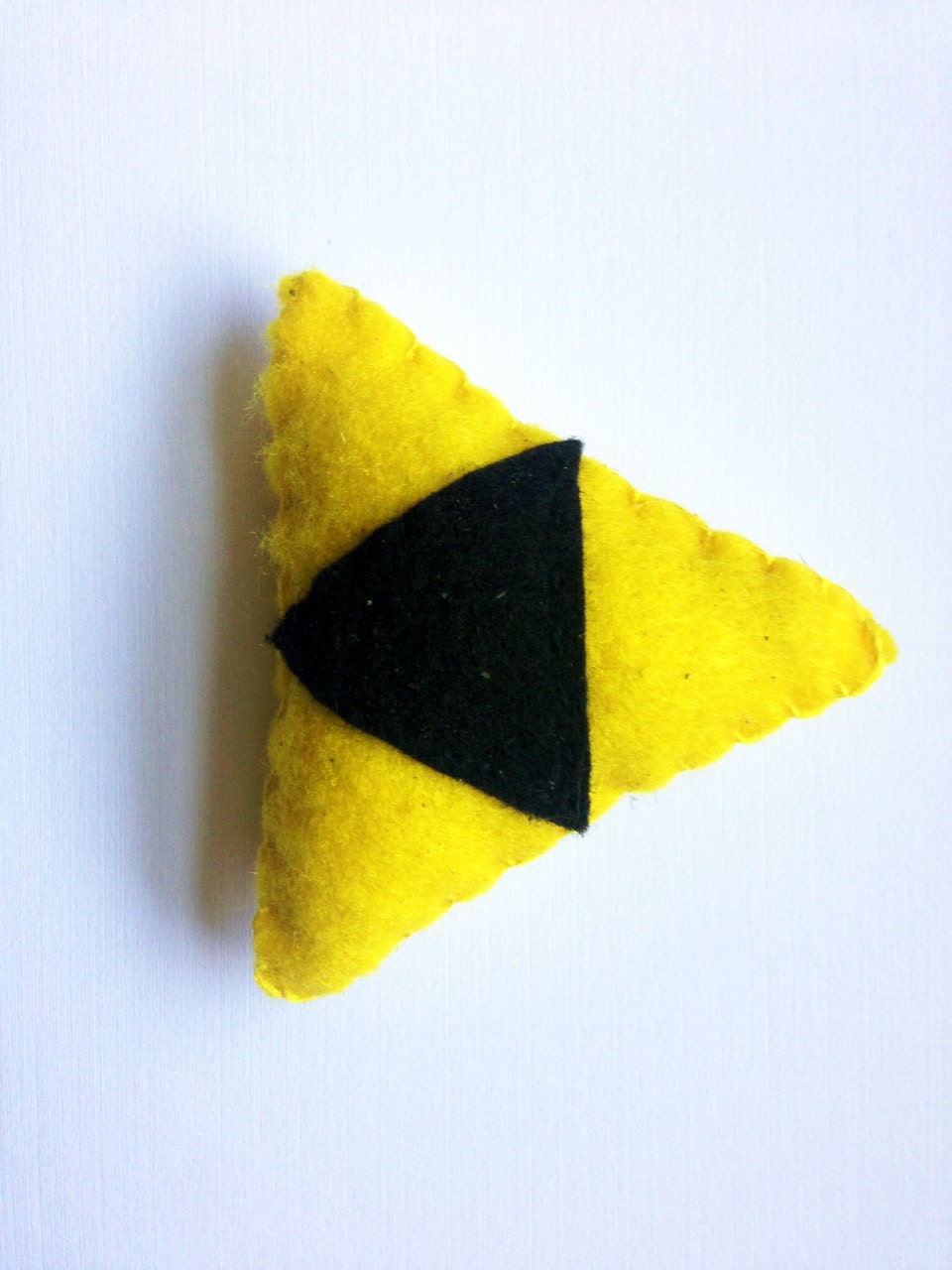 Triforce Catnip Toy - Two Legend of Zelda Geeky Yellow & Black Cat Toy - Perfect for Cat Lovers