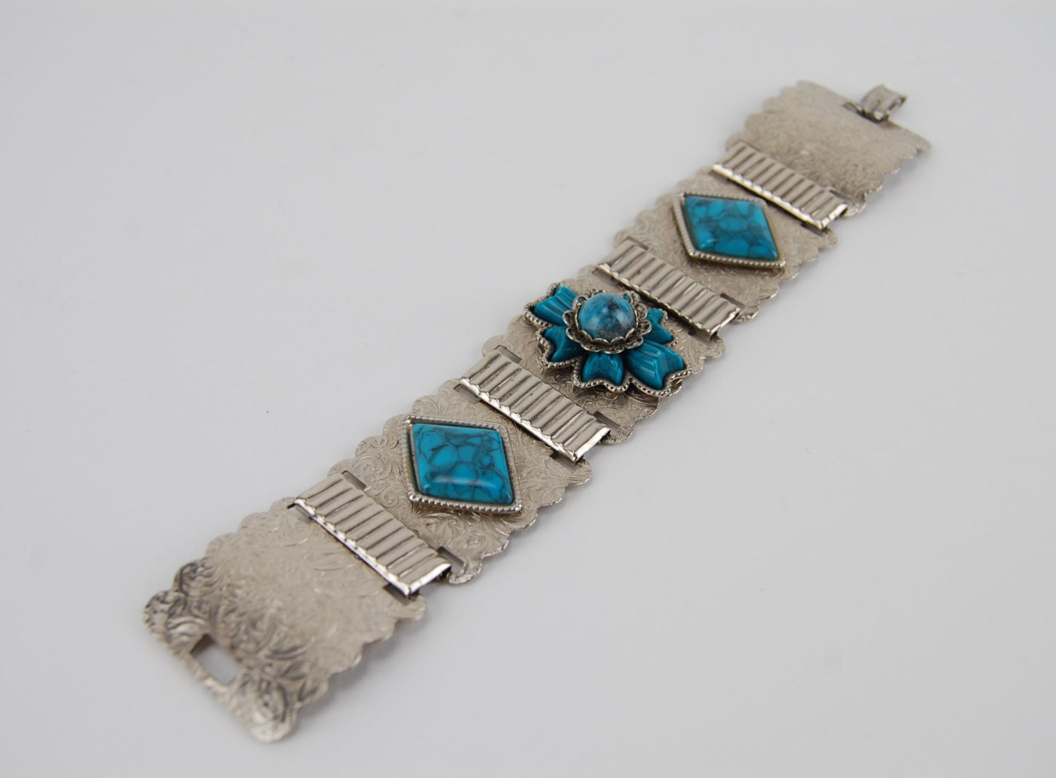 Vintage Faux Turquoise Stone Silver Link Bracelet