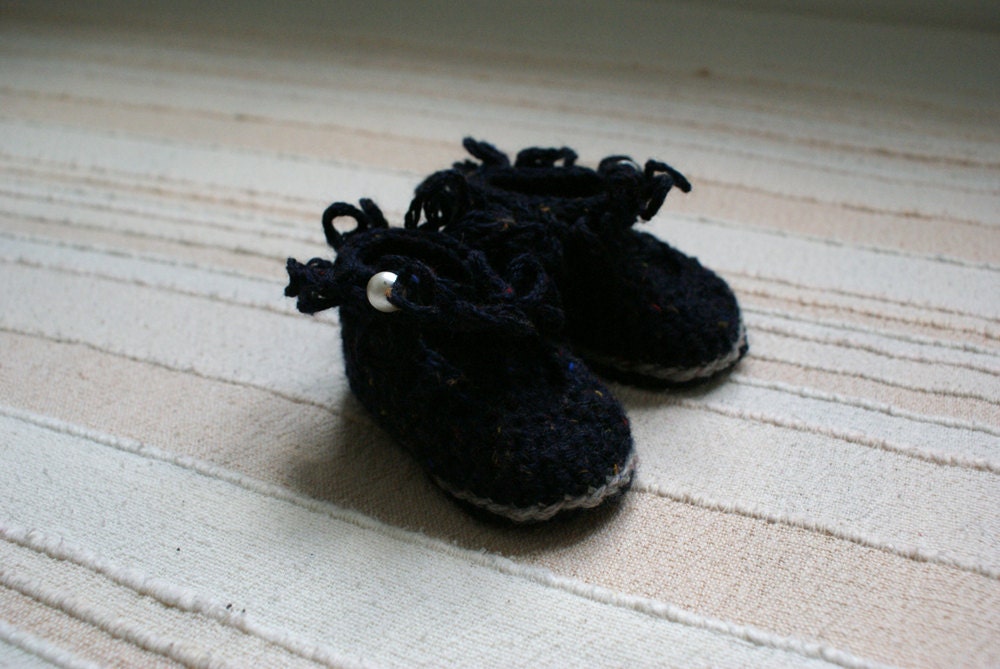 Baby crochet booties