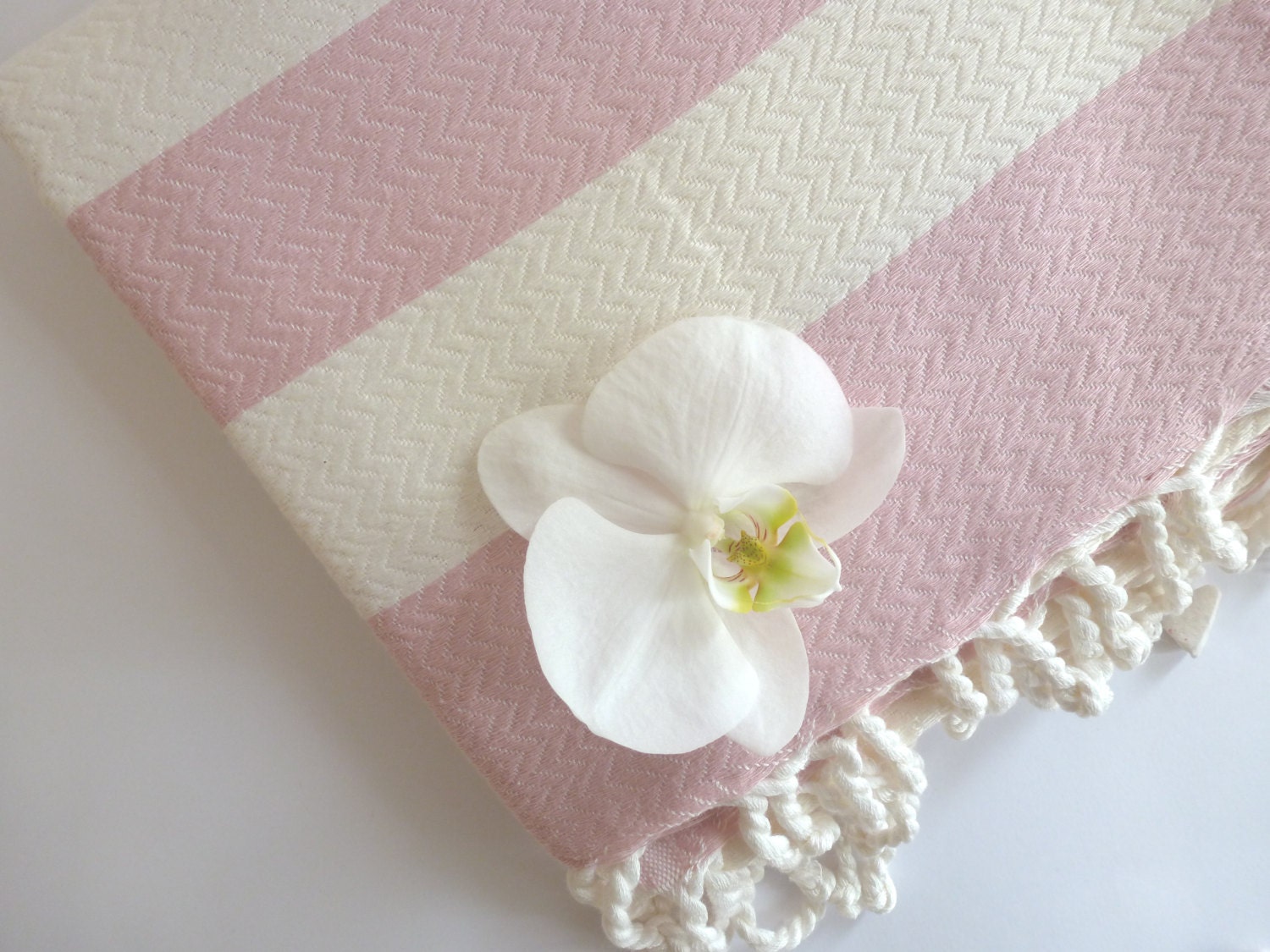 Organic Bamboo Turkish Towel, Bath, Natural Peshtemal, Hammam, spa, yoga, beach, Bath and Beauty, Mother's Day  Gift, White and Pink