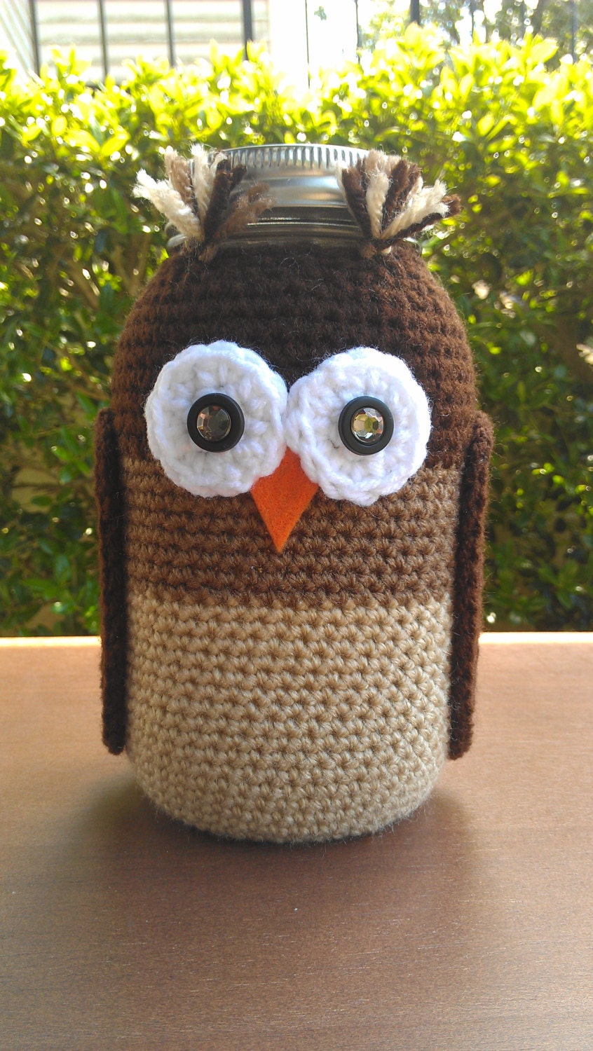 Crocheted Owl Jar in Brown