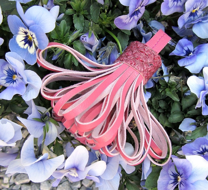 Tassel keychain in pink lambskin and genuine salmon fish skin.   A perfect gift