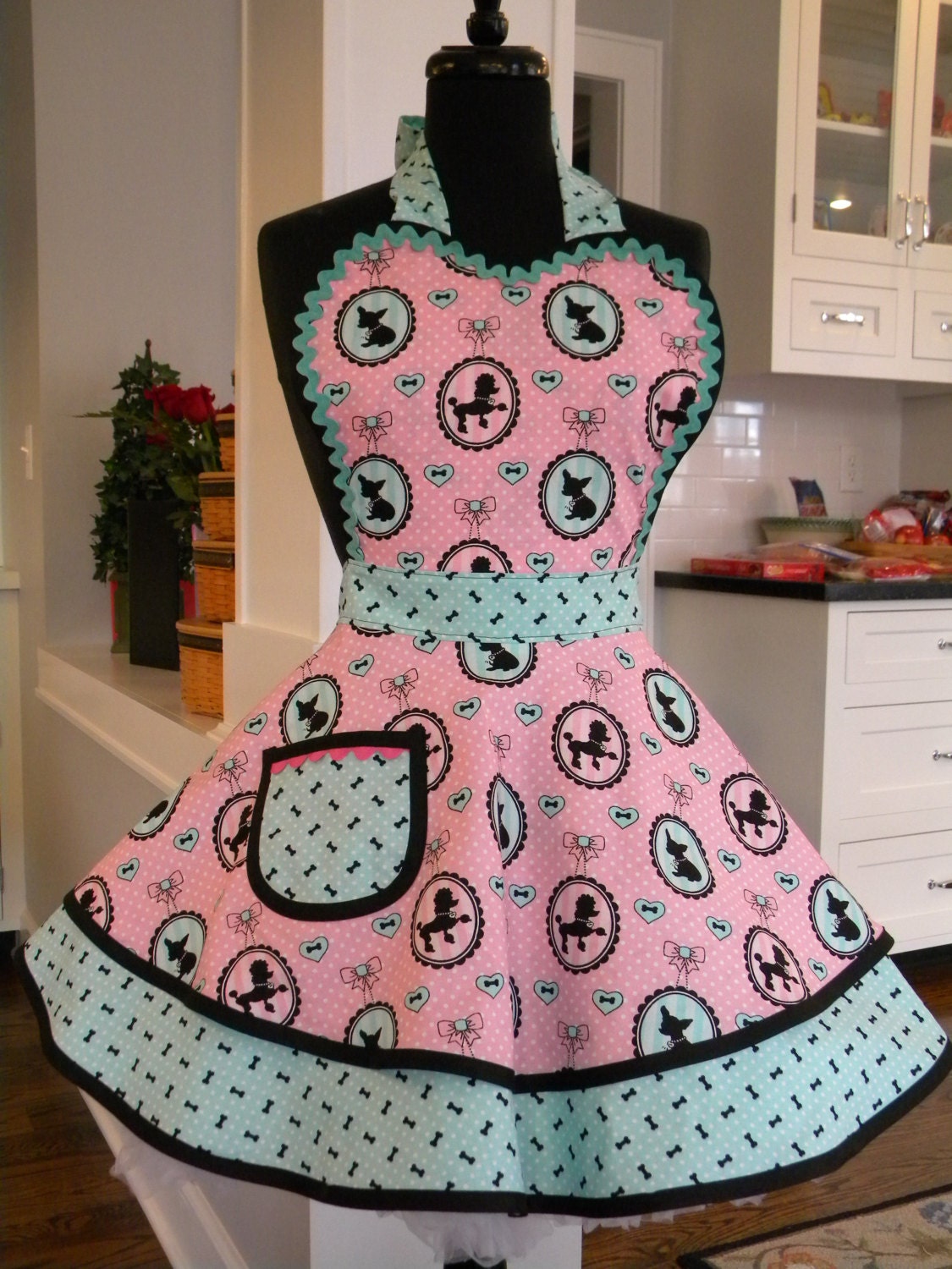 High Style Pups Flounce Apron