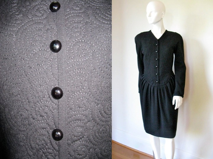 Vintage 1980s Oscar de la Renta Black Quilted Bodice Dress with a Flattering Cut