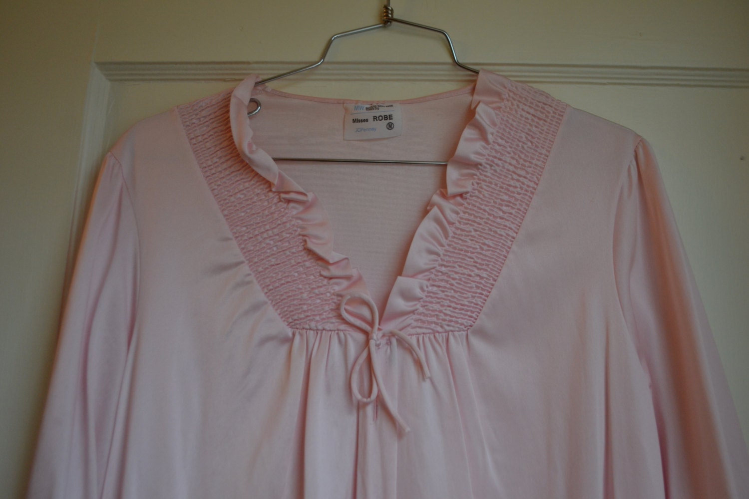 FINAL SALE Vintage Carnation Pink V Neck Nightgown - M