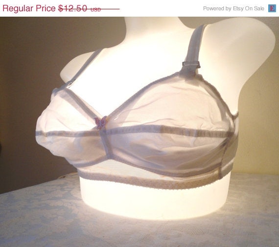 May Days Sale Bullet Bra 30 B Vintage Bra The Original Sculptress Style 1721 Diana
