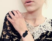 Cat bracelet with glitter and chain of crosses . black . Monsieur Chat