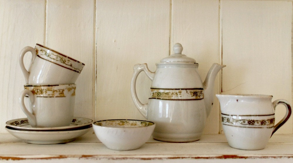Vintage Teaset, child's size/demitasse