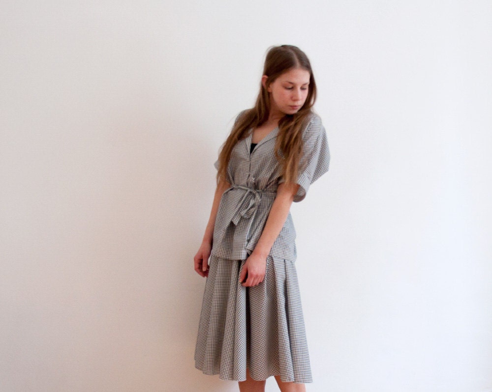 Women Set of top and bottom - black and white 50s suit - Summer day suit dress - Circle skirt and womens shirt - Made to order
