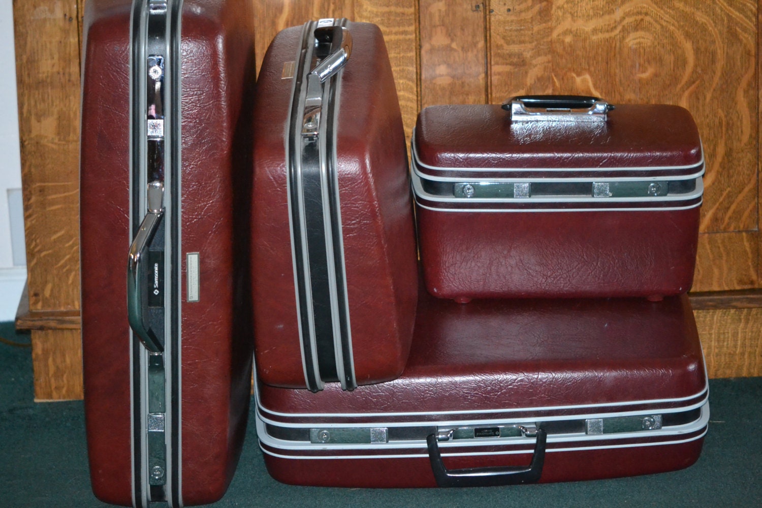 5 Piece Burgandy Samsonite Suitcase Set