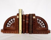 Pair of wooden bookends - a quarter spinning wheel, made in France