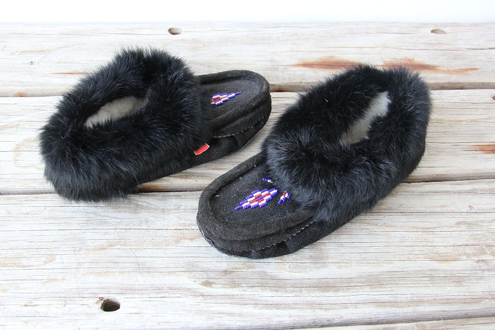 Suede & Fur Moccasins Slippers. Size 6