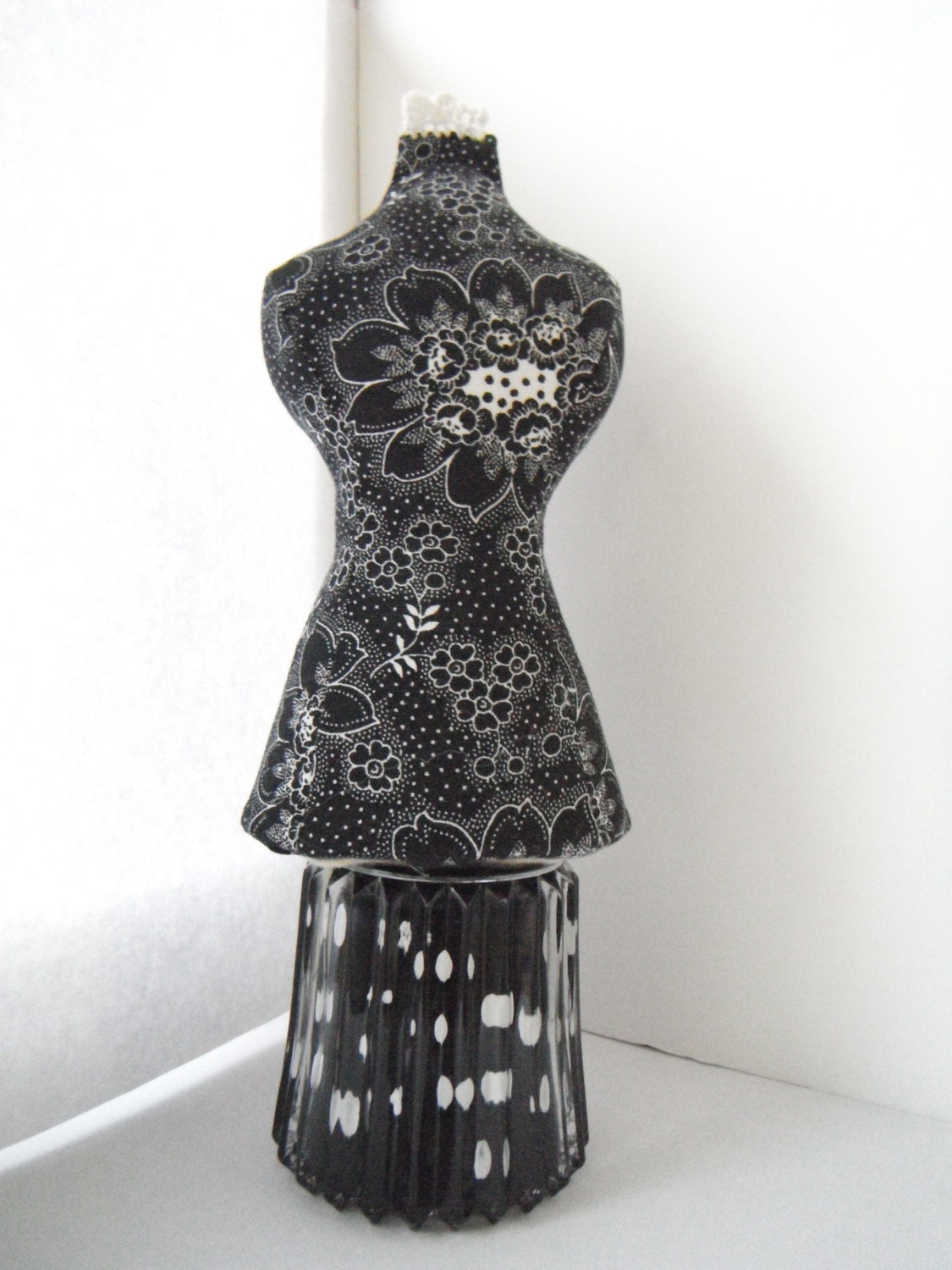 Dress Form Mannequin Pin Cushion Mantle Decoration Sewing Notions Pin KeepQuilt Notions Home and Mantle Art Home Decor