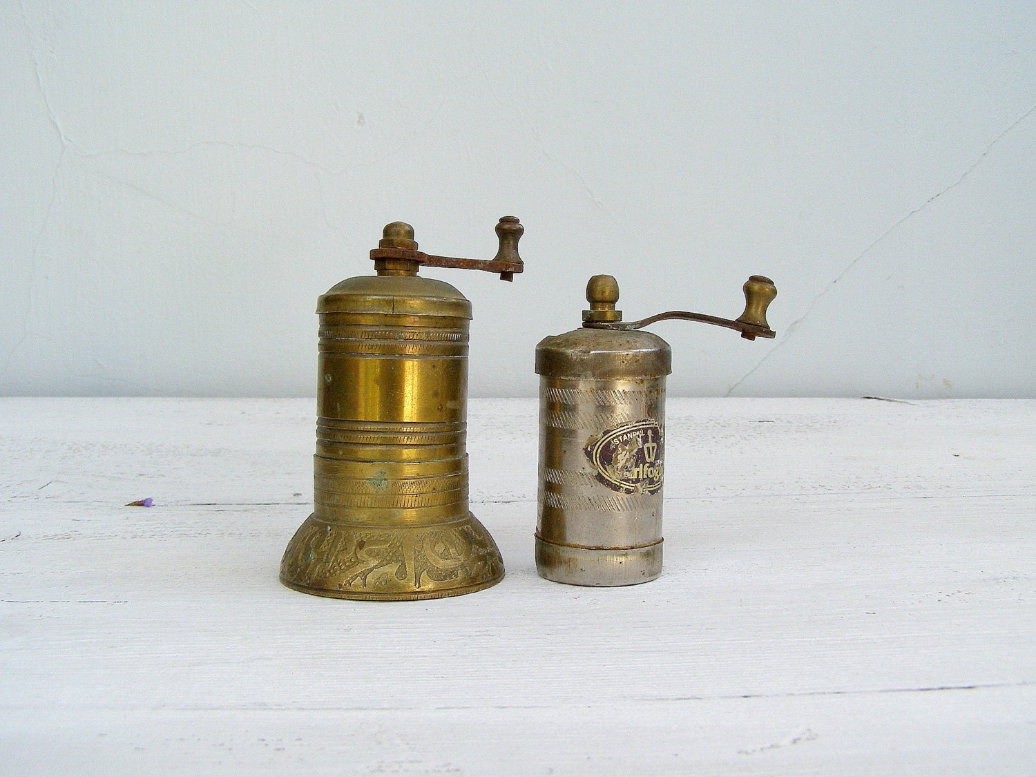 Oriental Pepper Grinder Set, Retro Kitchen Display, Metal Pepper Mills, Collectible, Cottage chic, French country, Rustic decor