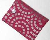 Handmade Kindle cover. Fits the Kindle 4, Kindle Touch, the Kindle Paperwhite and the Kobo Touch