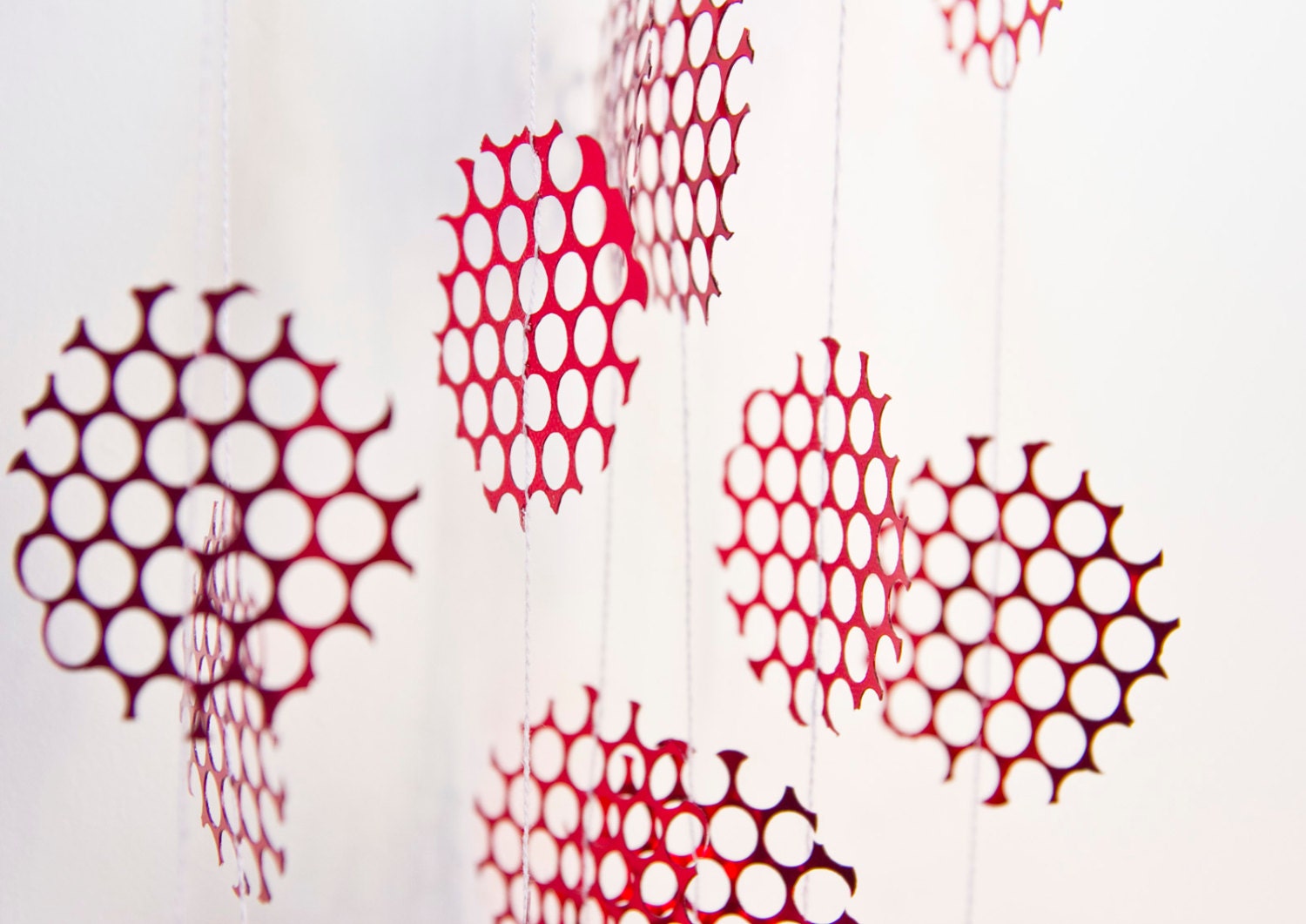Honeycomb Shiny Red Metallic Garland 3D Party Decoration