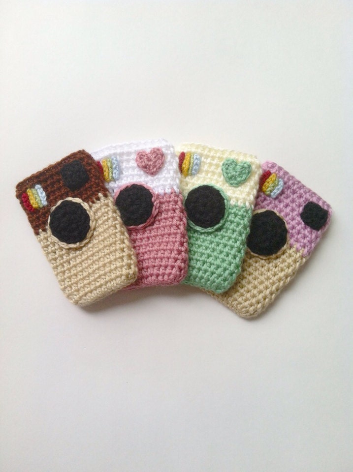 Crochet iPhone camera cozy - purple & tan