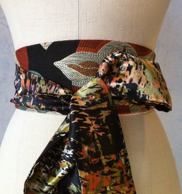 Bold brocade Obi belt sash satin print black salmon green rust silk rayon reversible waist cincher