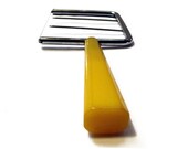 Vintage Butterscotch Bakelite Handle Wire Cheese Slicer