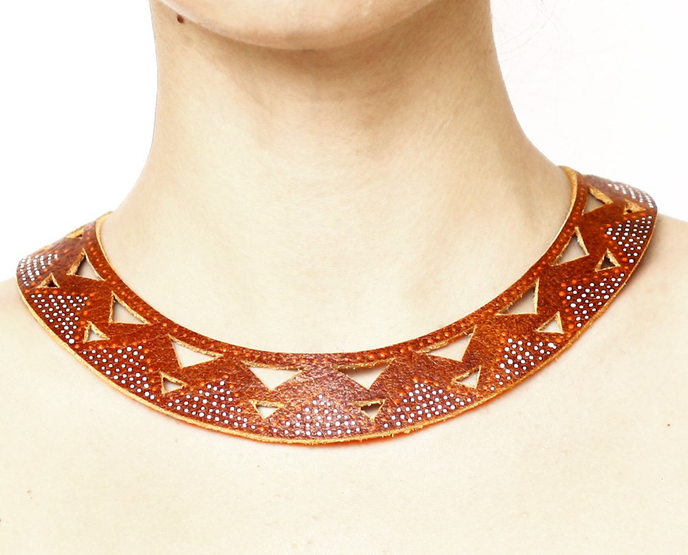 Primitive leather necklace -  reversible chocker, white and orange, circle necklace n.4