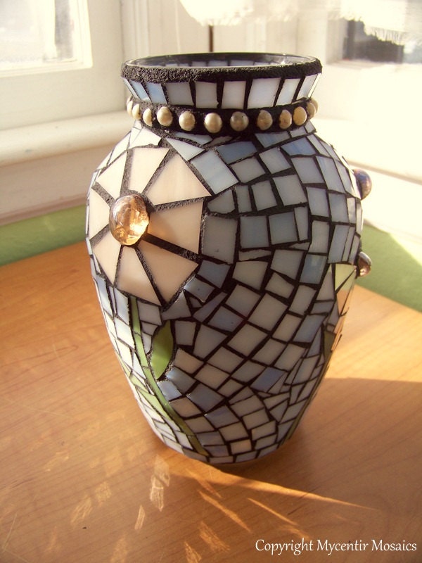 Lazy Day Flowers Vase