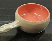 Vintage 1940s McCoy Pottery Handled Chilli Bean Pot Bowl Beige and Pink
