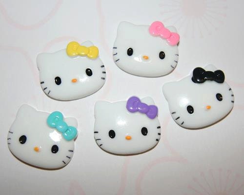 5 x Medium Sized Colourful Hello Kitty Cabochon Flatbacks