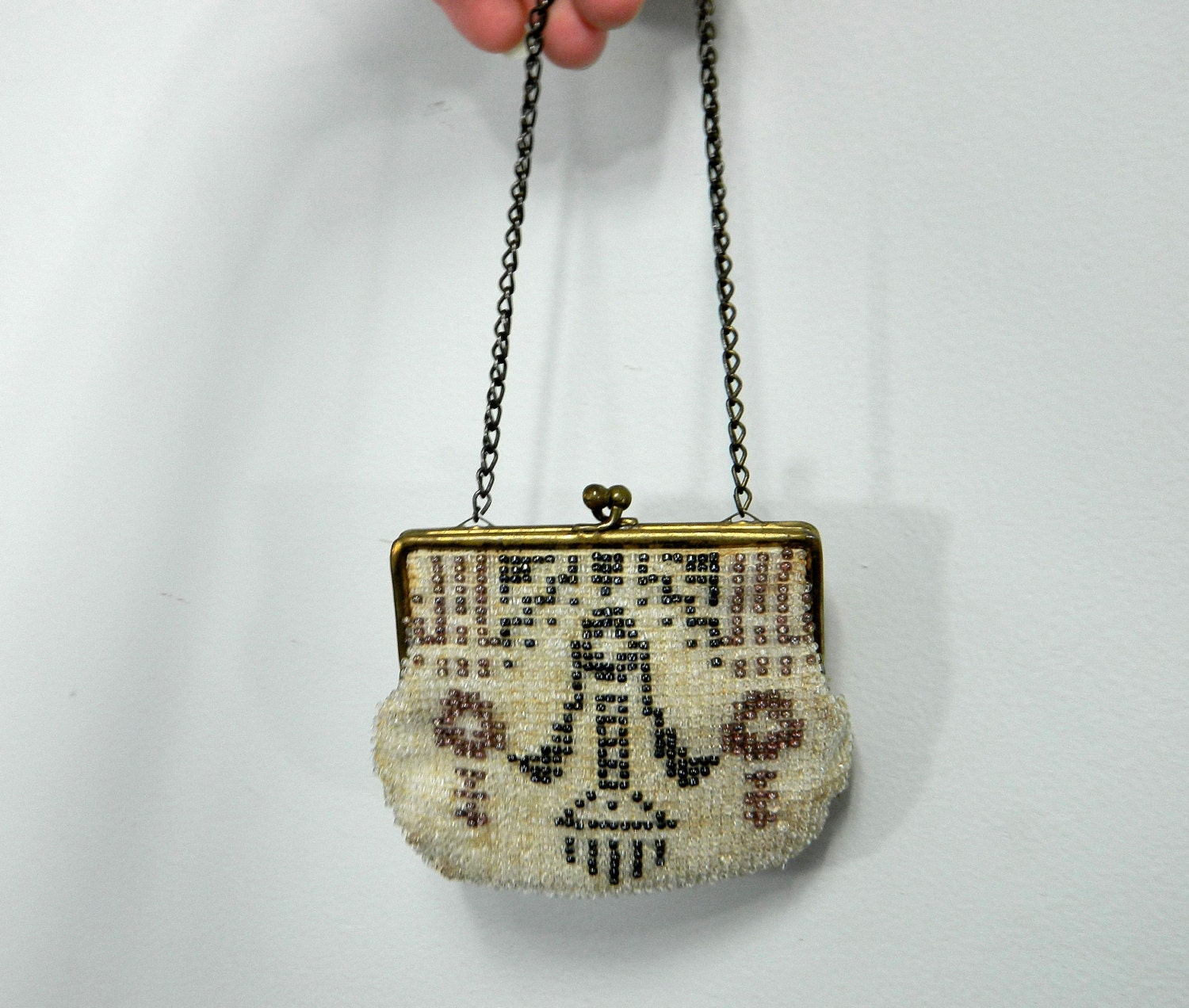 1920s  art deco beaded purse . small . flapper change purse . girl w flowers . native influence