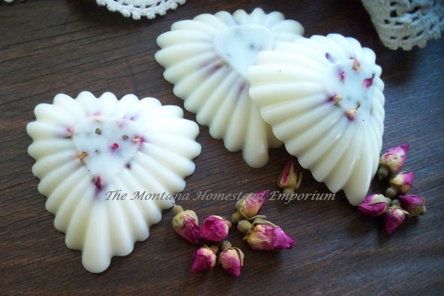 3 Soy and Beeswax Premium melting cakes tarts 3 pack Antique Rose scent Montana candles dried red roses victorian shabby chic